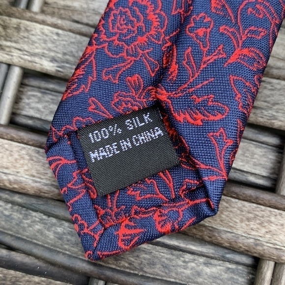 𝅺egara Red & Navy Floral Narrow Tie - 100% Silk - Picture 4 of 13
